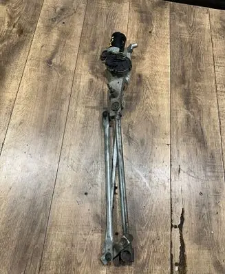 Front wiper linkage and motor