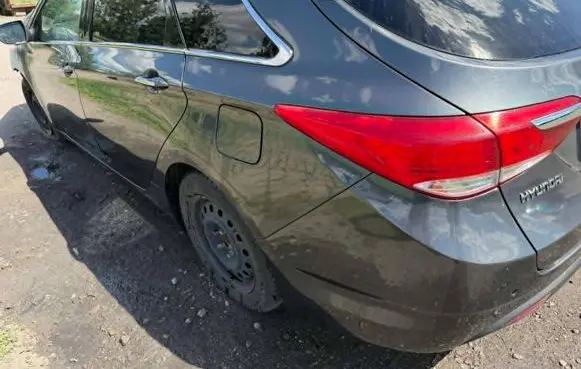 Hyundai i40 Front door S6G