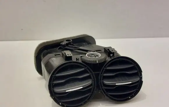 Volkswagen Tiguan Dash center air vent grill 5M0819062 5M0819728H