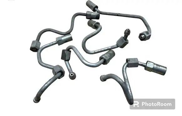 Mazda 6 Fuel injector supply line/pipe 