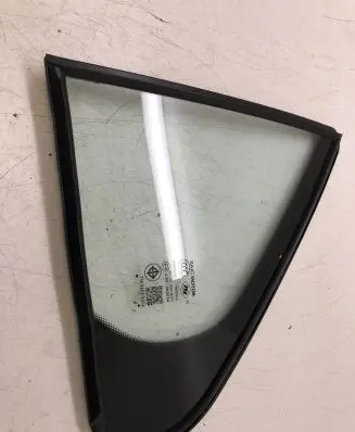 MG MG3 II Rear vent window glass 26022556 10090967