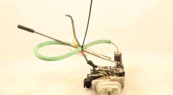 Audi A3 S3 8L Front door lock 8L0173B
