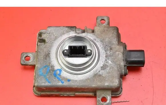 Mazda MX-5 NB Miata Voltage converter/converter module W3T15671