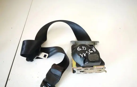 Peugeot 406 Rear seatbelt 00054880