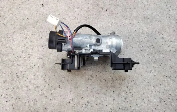 Volkswagen Tiguan Ignition lock 5Q0905865AAOP 5Q0905865A 1K0905851