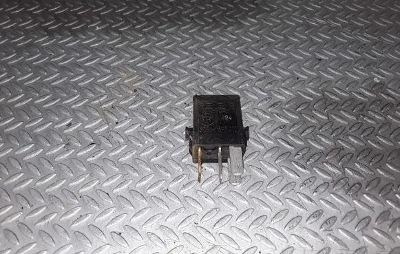 BMW 5 E34 Other relay 61361393412