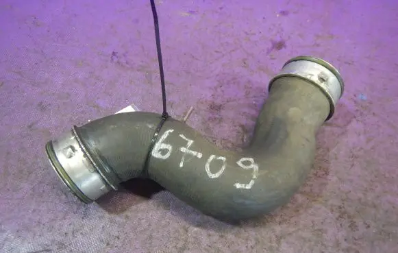 Audi A4 S4 B7 8E 8H Intercooler hose/pipe