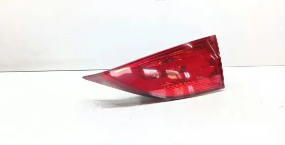 Tailgate rear/tail lights