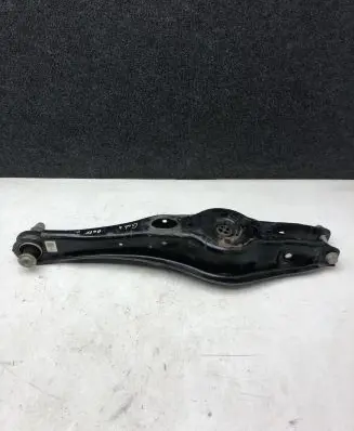 Volkswagen Golf VII Rear control arm