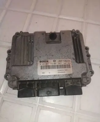 Renault Scenic II - Grand scenic II Engine control unit/module 8200391966 0281011776