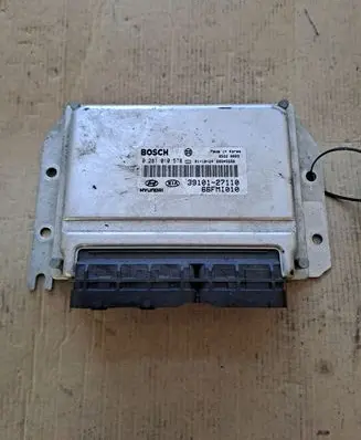 Hyundai Trajet Engine control unit/module 0281010578