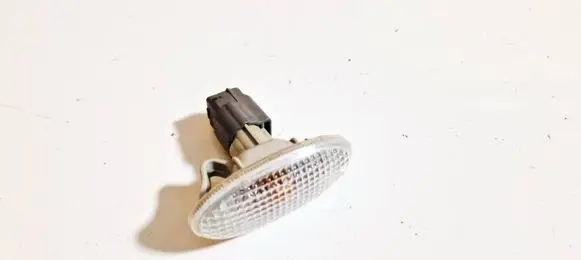 Mazda 5 Front fender indicator light p2829