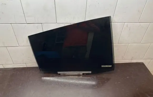 Toyota Prius (XW50) Rear door window glass