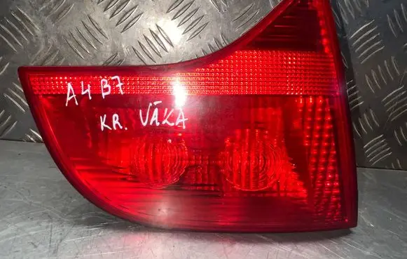 Audi A4 S4 B7 8E 8H Tailgate rear/tail lights 8E9945093 484501 O749001