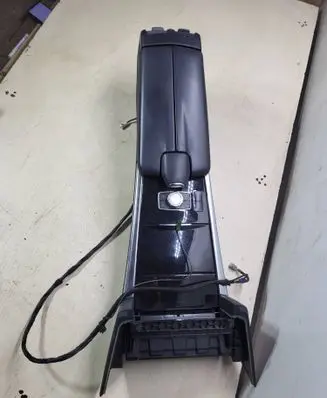 Mercedes-Benz E W212 Center console