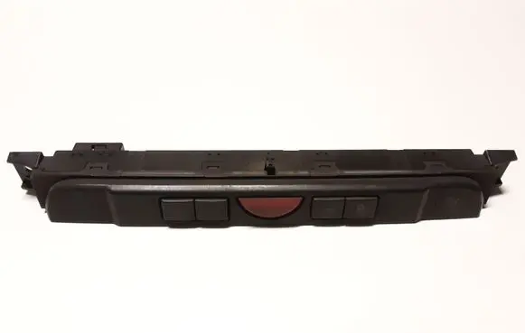 Land Rover Discovery 3 - LR3 A set of switches YUL501290 8H2213D734AA