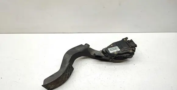 Volkswagen PASSAT B5.5 Accelerator throttle pedal 8D1721523