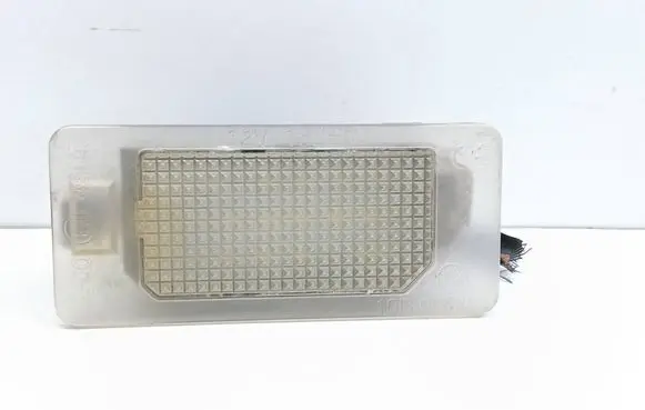 BMW 5 F10 F11 Number plate light E44614