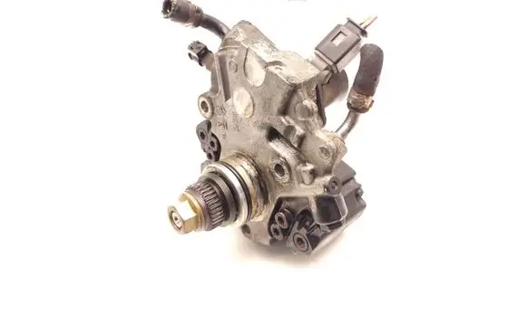 Mercedes-Benz E W212 Fuel injection high pressure pump A6510700601