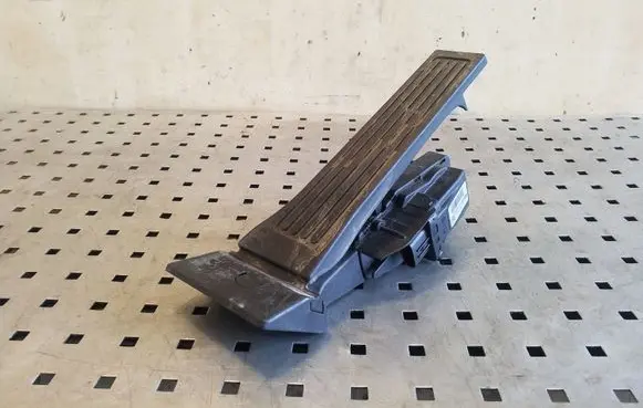 KIA Sportage Accelerator throttle pedal D7800