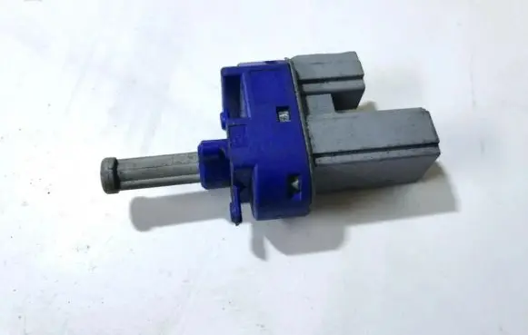Ford Mondeo Mk III Brake pedal sensor switch