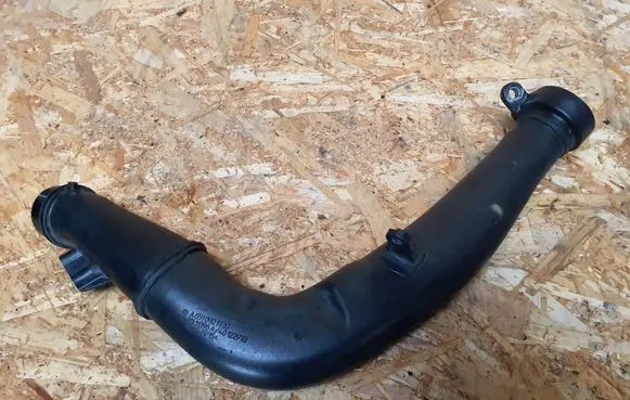 Mercedes-Benz CLA C117 X117 W117 Turbo air intake inlet pipe/hose A6510901737