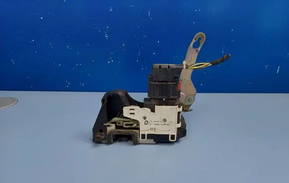 Jaguar S-Type Rear door lock 4W4A5426413DA N4W400150745