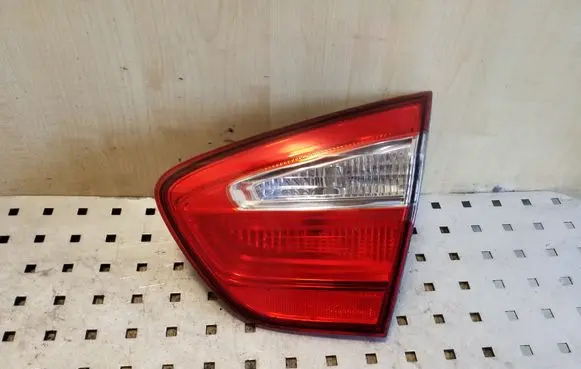 KIA Rio Tailgate rear/tail lights 924041W2