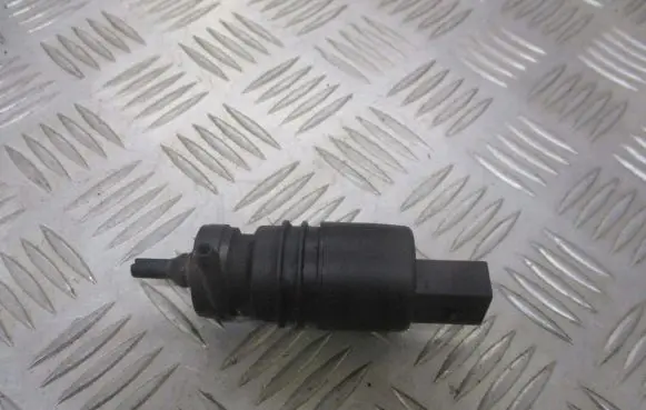 Skoda Octavia Mk1 (1U) Windscreen/windshield washer pump