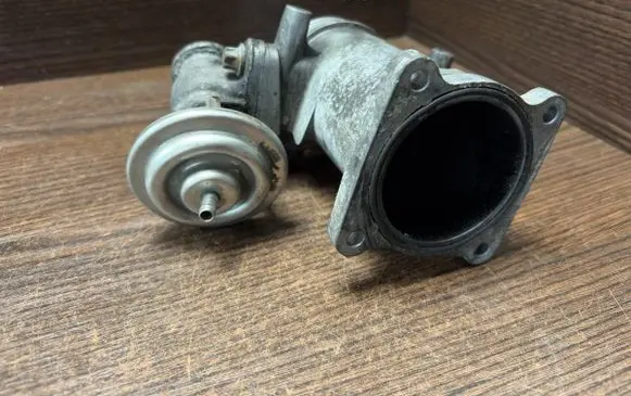 Mercedes-Benz Sprinter W901 W902 W903 W904 EGR valve 6010980817