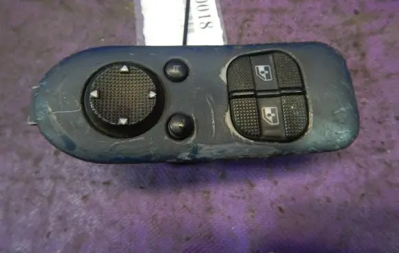 Ford Galaxy Quarter vent window switch 