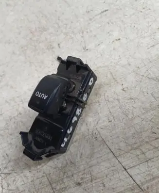 Toyota Corolla Verso E121 Electric window control switch 84030 513030