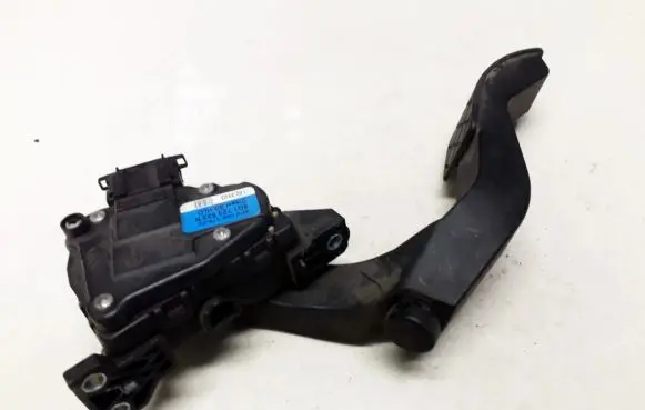 Volkswagen PASSAT B5.5 Accelerator throttle pedal 8d1723523n 6pv008376-02