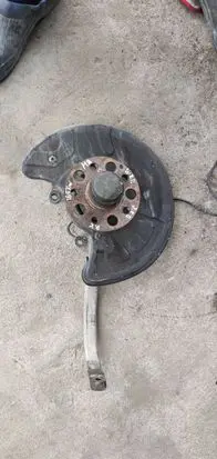 Mercedes-Benz E W211 Front wheel hub