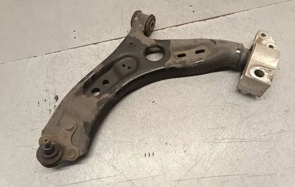Volkswagen Touran II Front lower control arm/wishbone