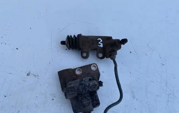 Toyota Corolla Verso E121 Clutch slave cylinder 