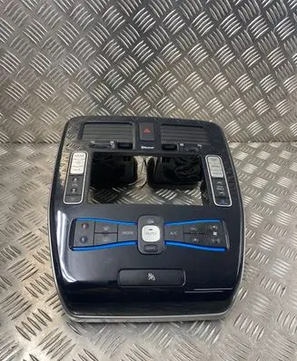 Radio/GPS head unit trim