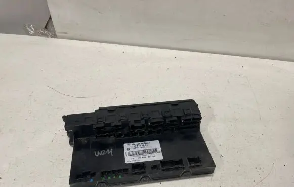 Mercedes-Benz E W211 SAM control unit 2115458601