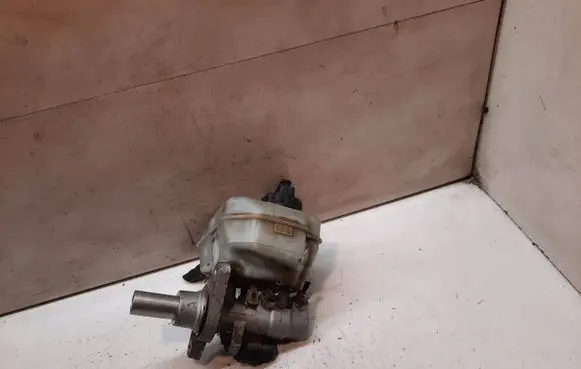 Volkswagen PASSAT B6 Master brake cylinder 03350886761