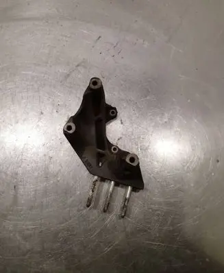 Mitsubishi Outlander Engine mounting bracket