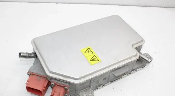 Polestar 2 Voltage converter inverter 32325329