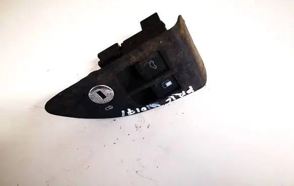 Skoda Superb B5 (3U) Fuel tank opening switch 3u0959833