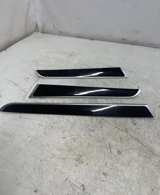 Audi A6 S6 C6 4F Front door trim bar 4F0867410B