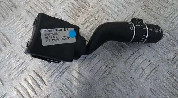 Jaguar XF X250 Wiper switch 