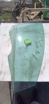 Citroen C5 Front door window glass four-door 1212123