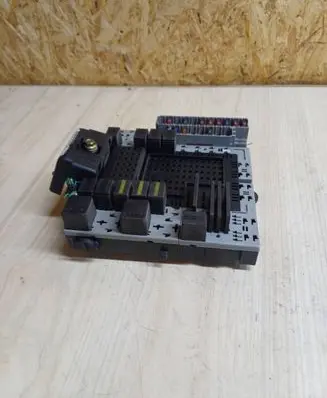 Volvo S80 Fuse box set 8688153 8645729 02W163