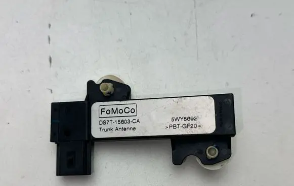 Ford Mustang VI Aerial antenna amplifier DS7T15603CA