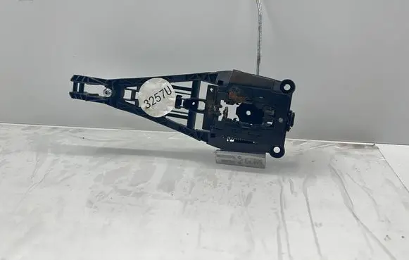 Opel Mokka Front door exterior handle 