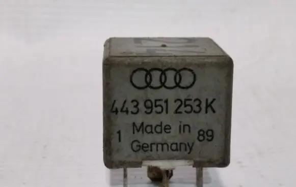 Audi A4 S4 B5 8D Other relay 443951253K