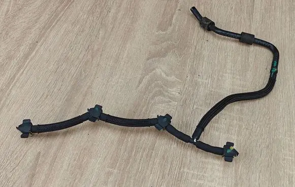 Audi A6 S6 C7 4G Fuel return line/hose 04L130235K